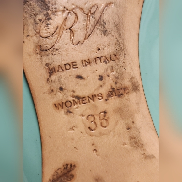 Roger Vivier Patent Flats SZ 36 - Picture 9 of 11